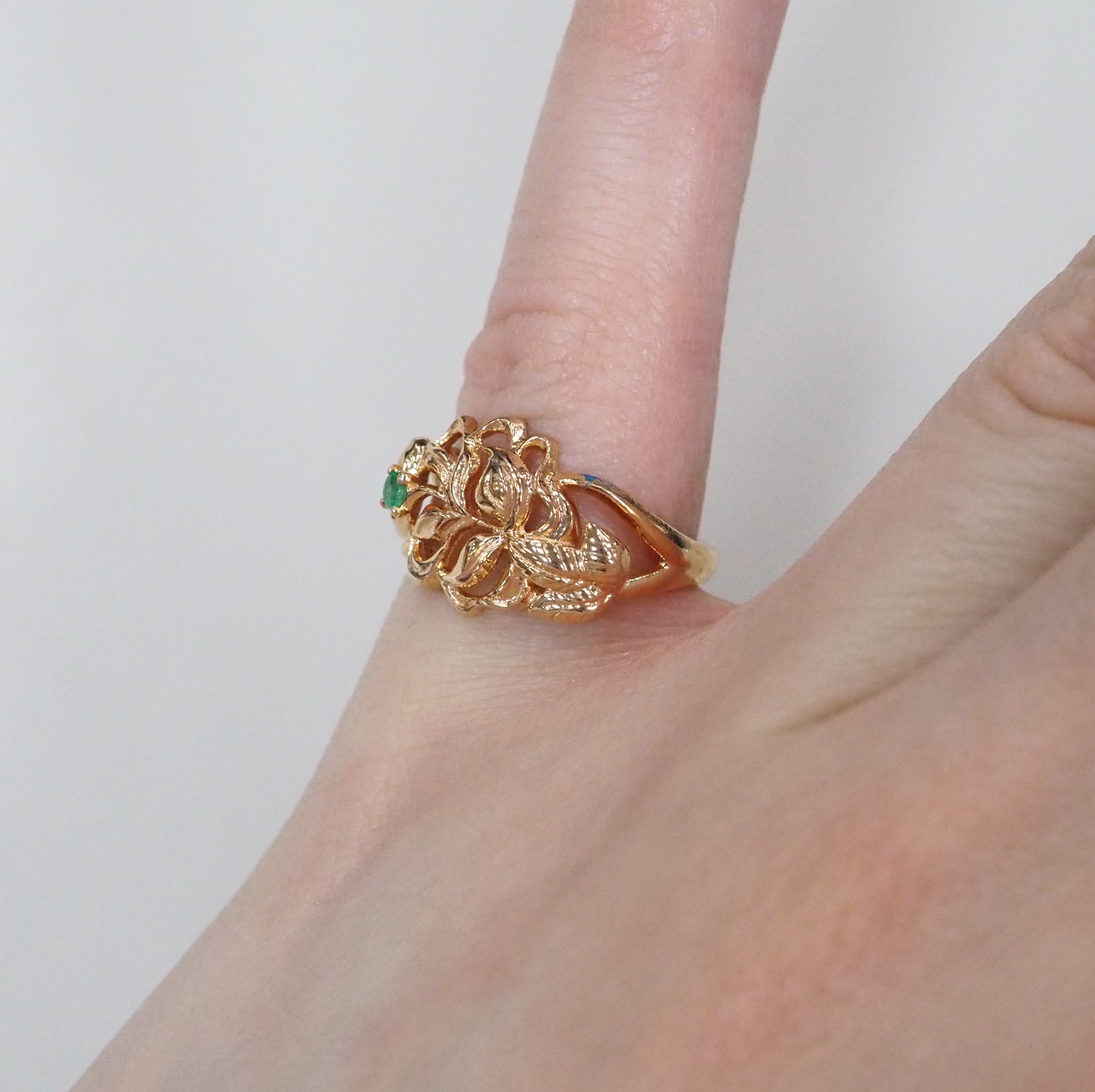 Серебряное кольцо 925 пробы; Православное; вставки 1 Изумруд 0,04 3/3;